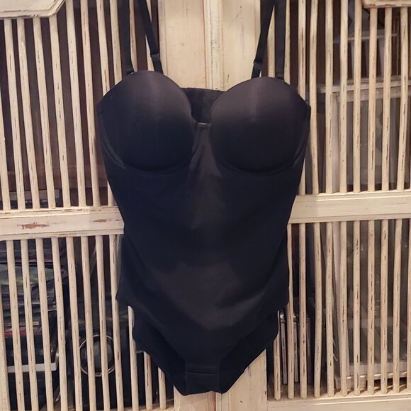 Wacoal Red Carpet Strapless Shaping Body Briefer in Black - Picture 1 of 13